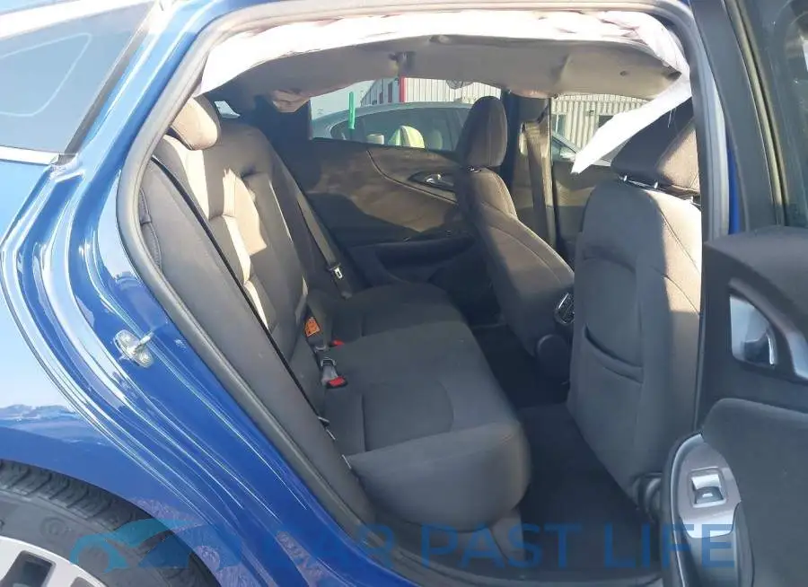 1G1ZD5ST8PF211740# 8
