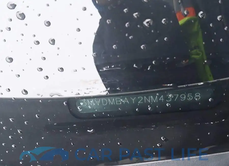 3MVDMBAY2NM437958# 9