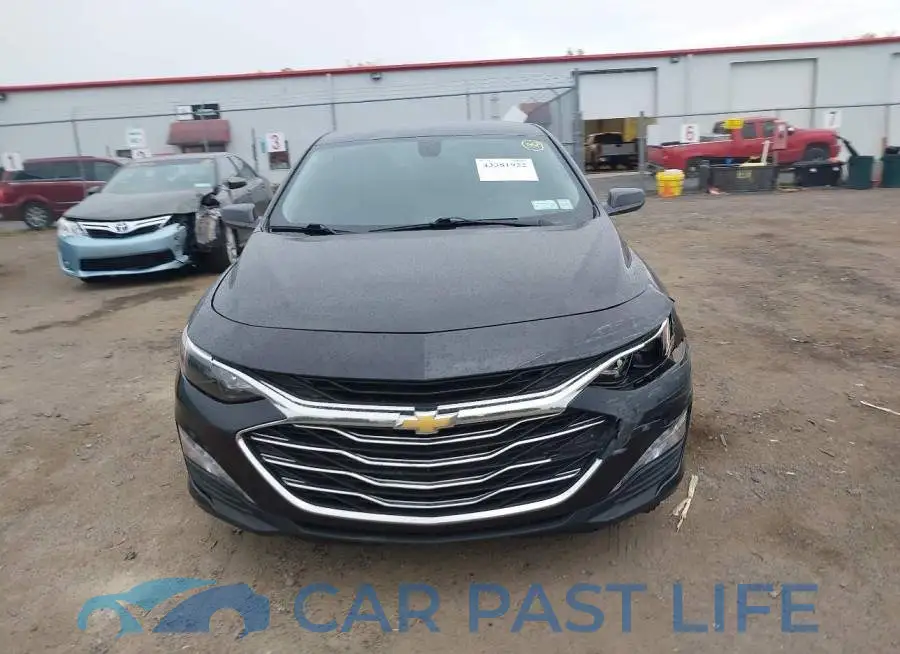 1G1ZD5ST3NF171743# 12
