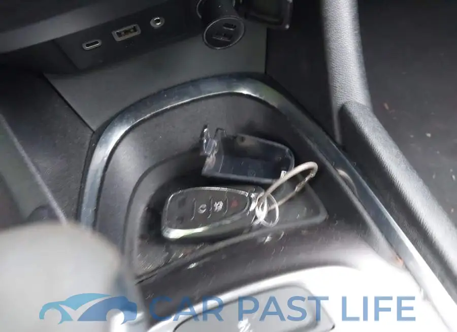 1G1ZD5ST3NF171743# 11