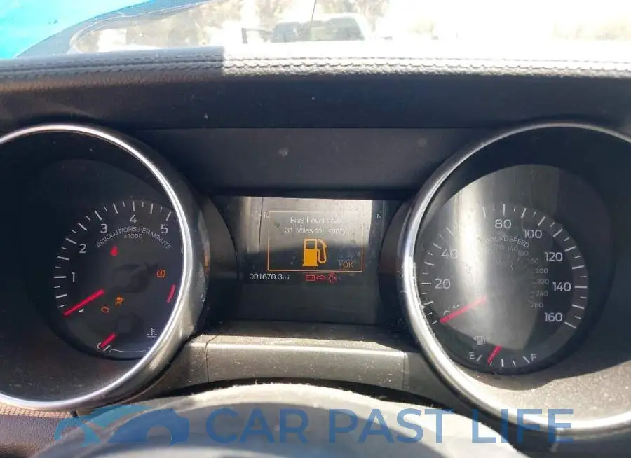 1FA6P8CF1K5196580# 7