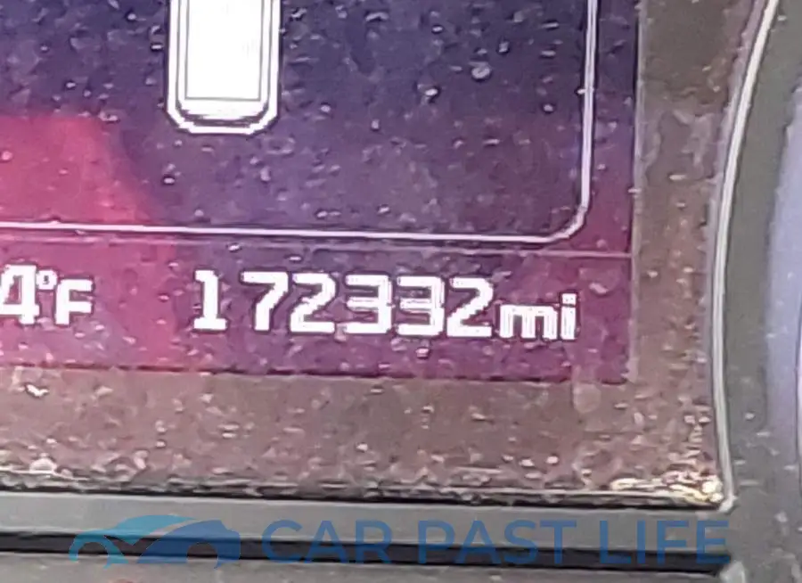 KNDMB5C18H6250785# 15