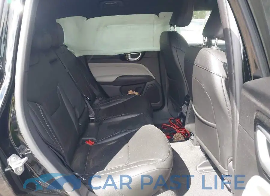 3C4NJDCN6ST551962# 8