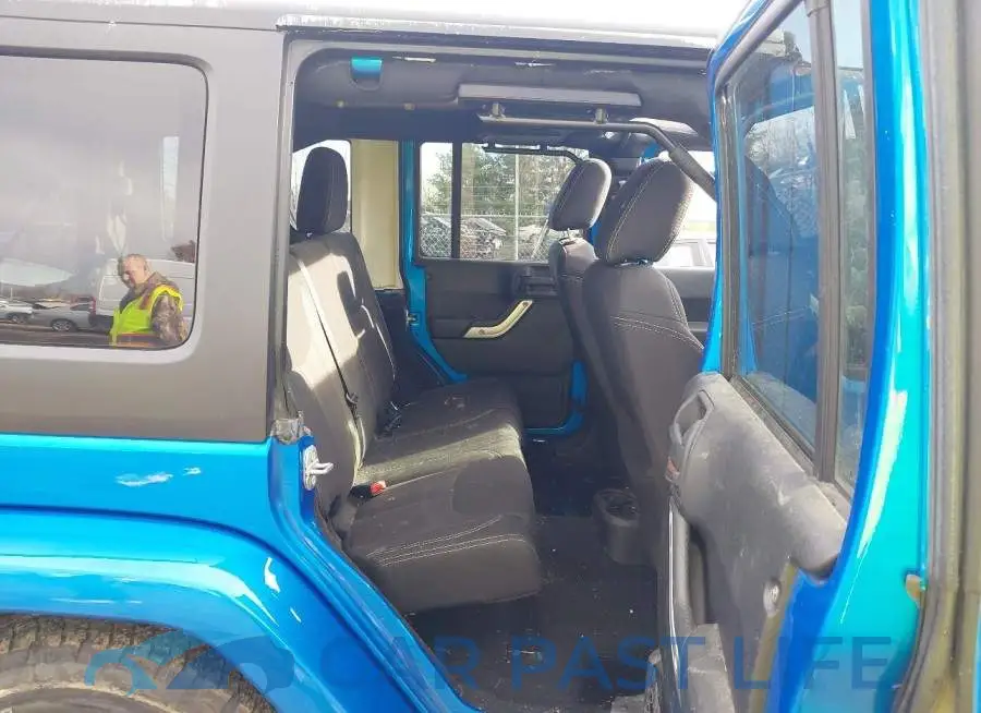 1C4BJWEG1GL201414# 8