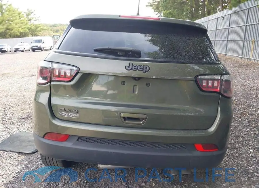 3C4NJDEB0MT566138# 16