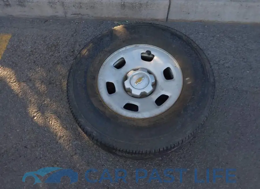 1GCHSBENXJ1233330# 12