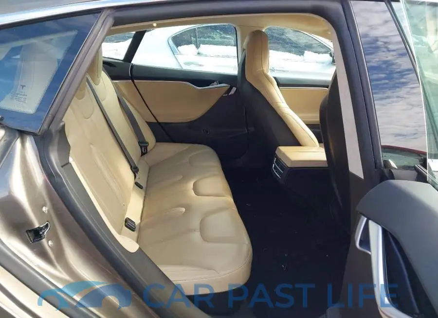 5YJSA1E29GF155860# 8