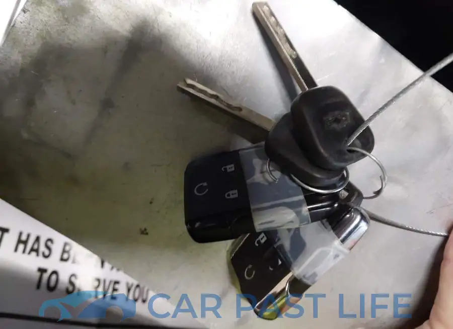 1GC2KWEG2JZ125039# 11