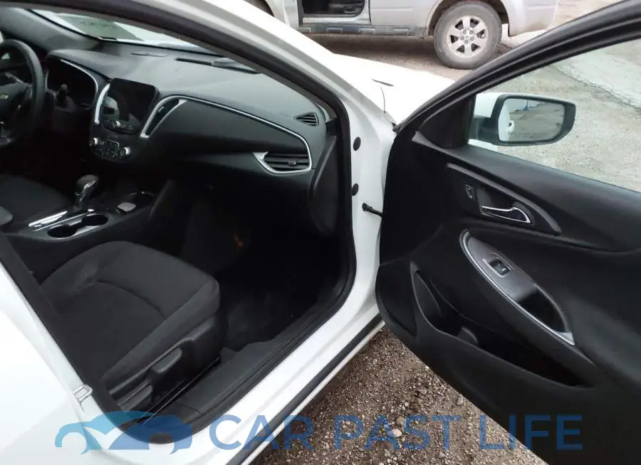 1G1ZD5STXPF216907# 5