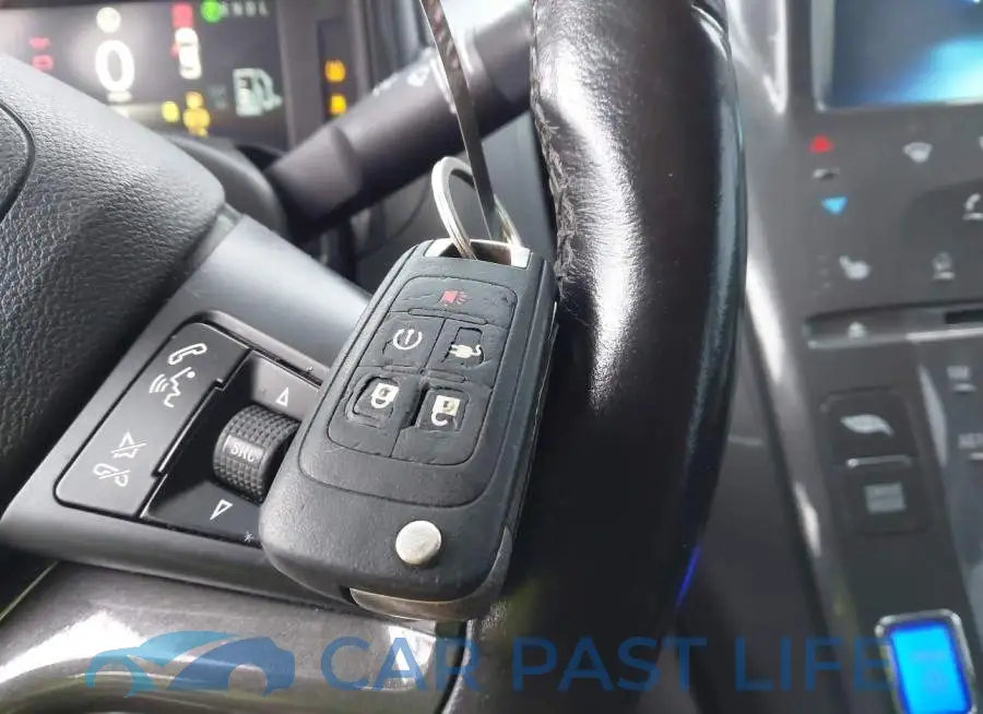 1G1RB6E47FU110005# 11
