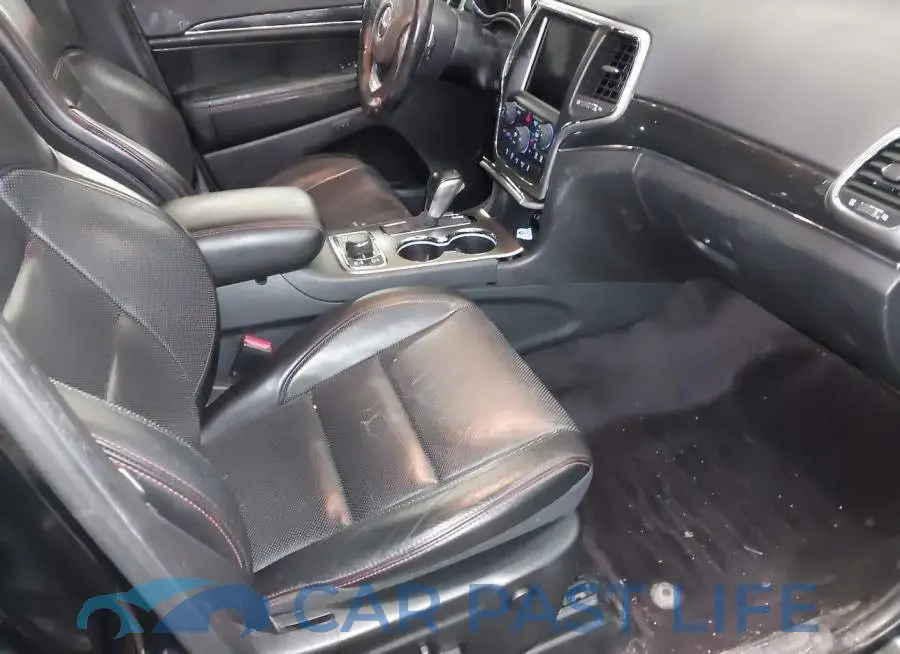 1C4RJFLG1JC370650# 5