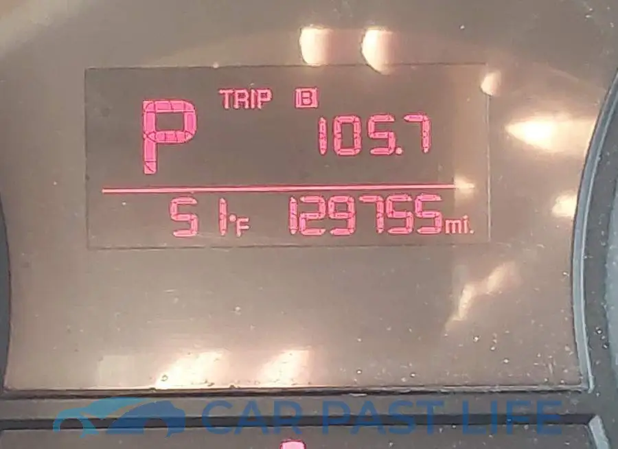 KNDMB5C14H6225432# 15