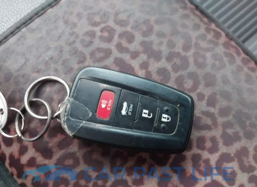 4T1B11HK8JU027969# 11