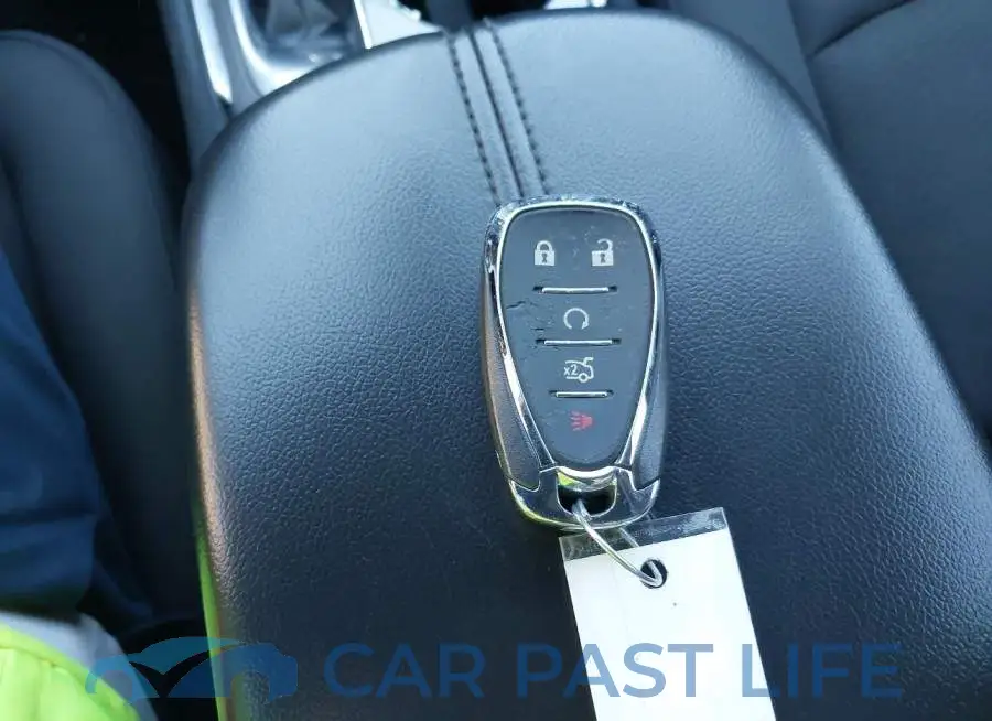 1G1ZD5ST8MF067473# 11