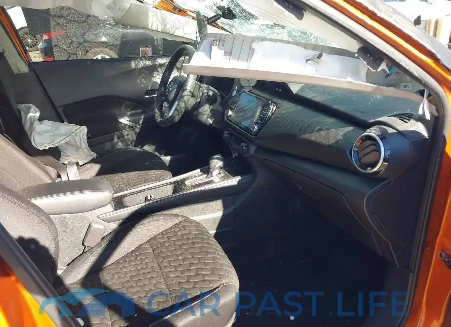 3N1CP5CVXML483232# 5