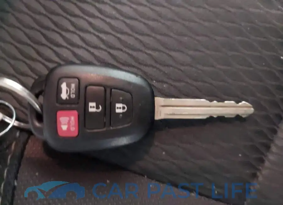 2T1BURHE0HC789995# 11