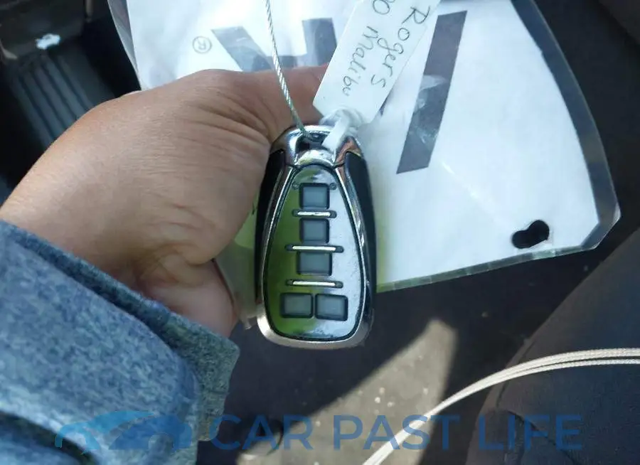 1G1ZD5ST6LF101909# 11