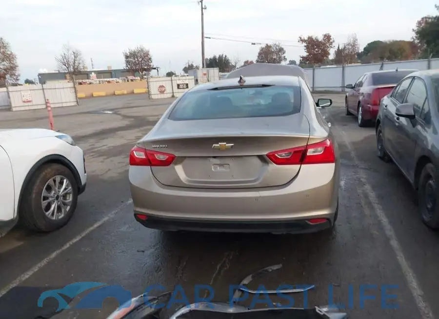 1G1ZC5ST5NF185677# 18
