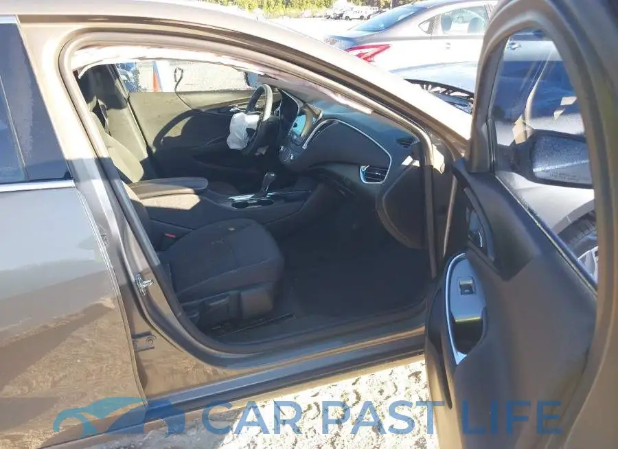 1G1ZD5ST0LF103512# 5