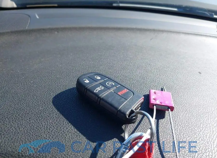 2C3CDXCT1HH535303# 11