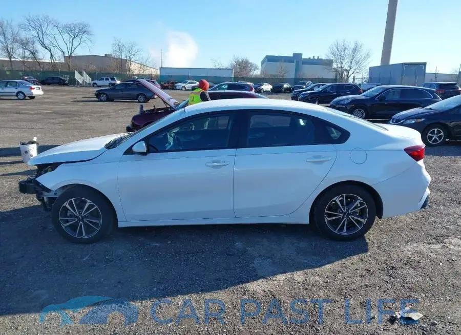3KPF24AD0PE694624# 15