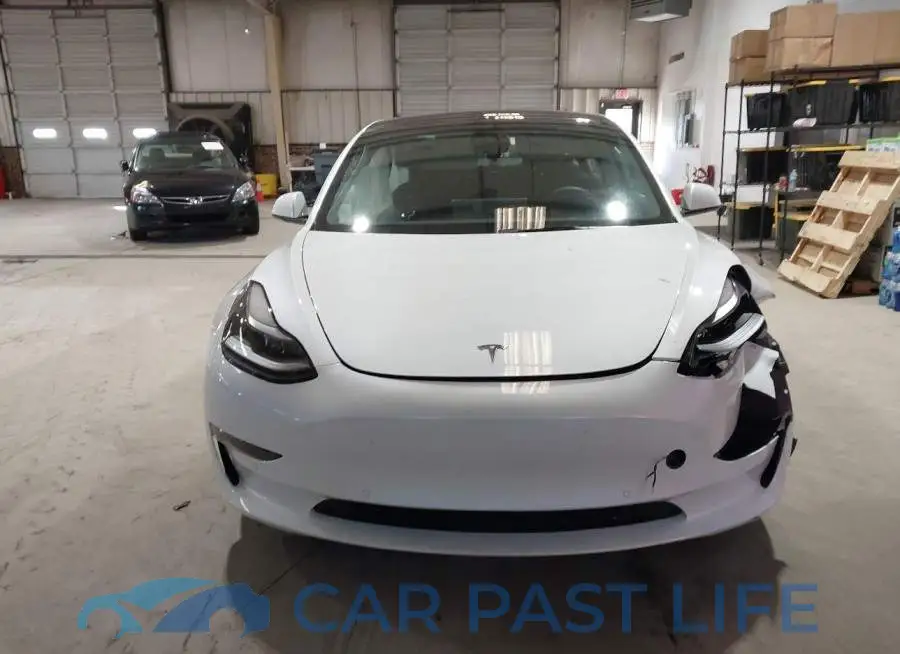 5YJ3E1EB8NF161378# 12