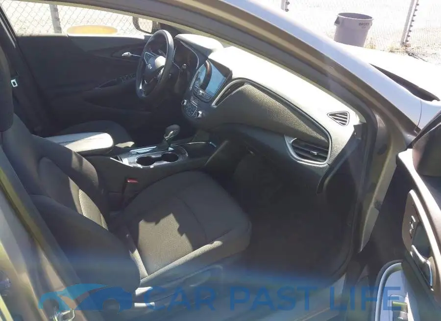 1G1ZD5ST8SF143397# 5
