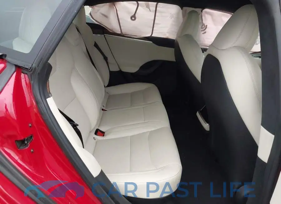 5YJSA1E53NF493553# 8