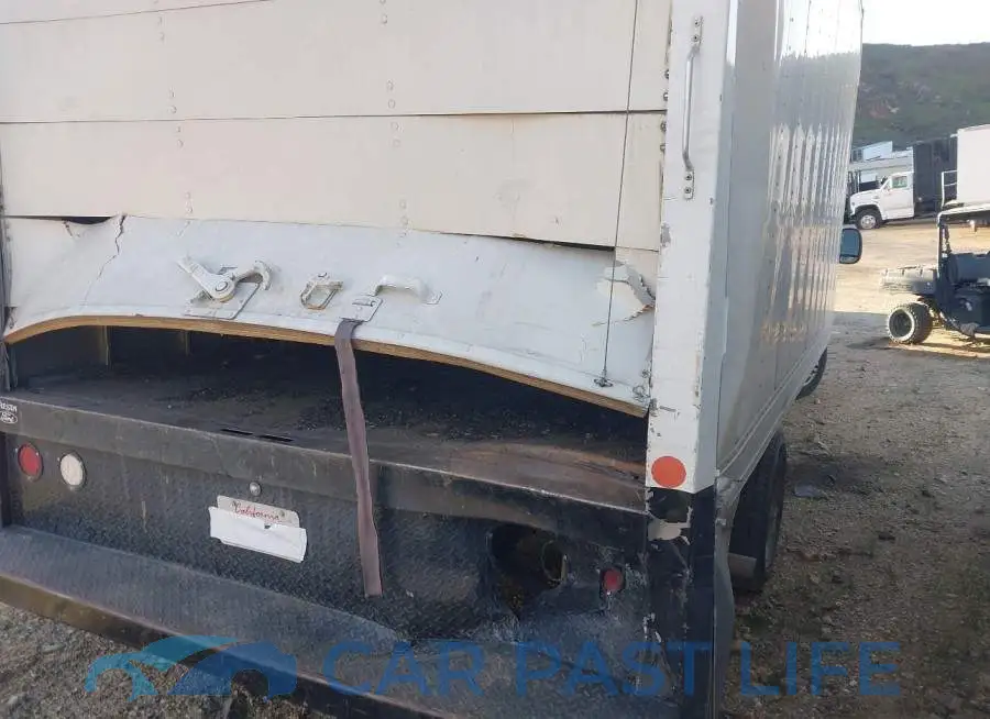 1FDXE4FN1MDC06951# 12