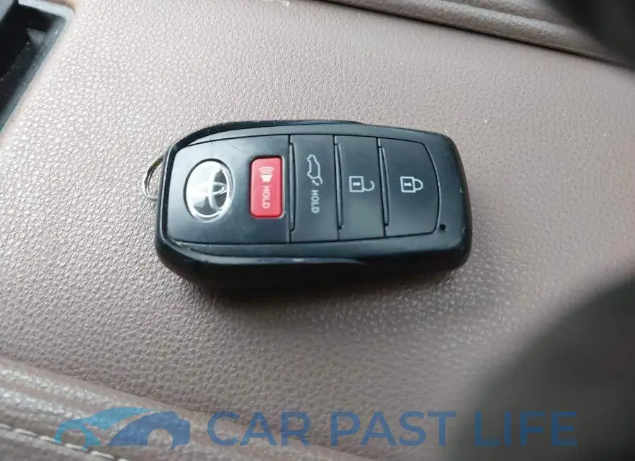 5TDAAAB56RS017024# 11