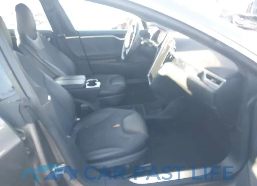 5YJSA1E10GF127971# 5