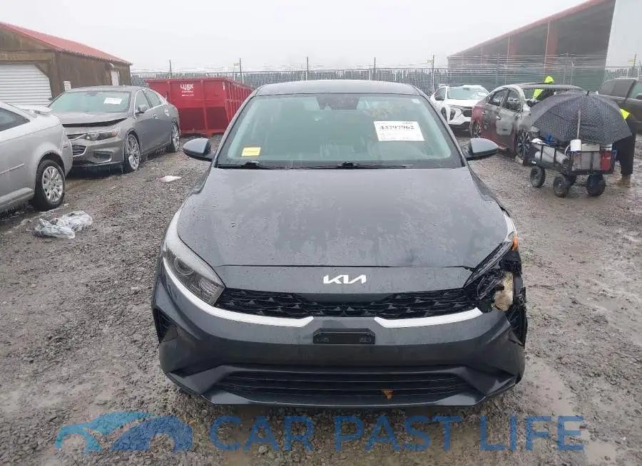 3KPF24AD4PE597247# 12