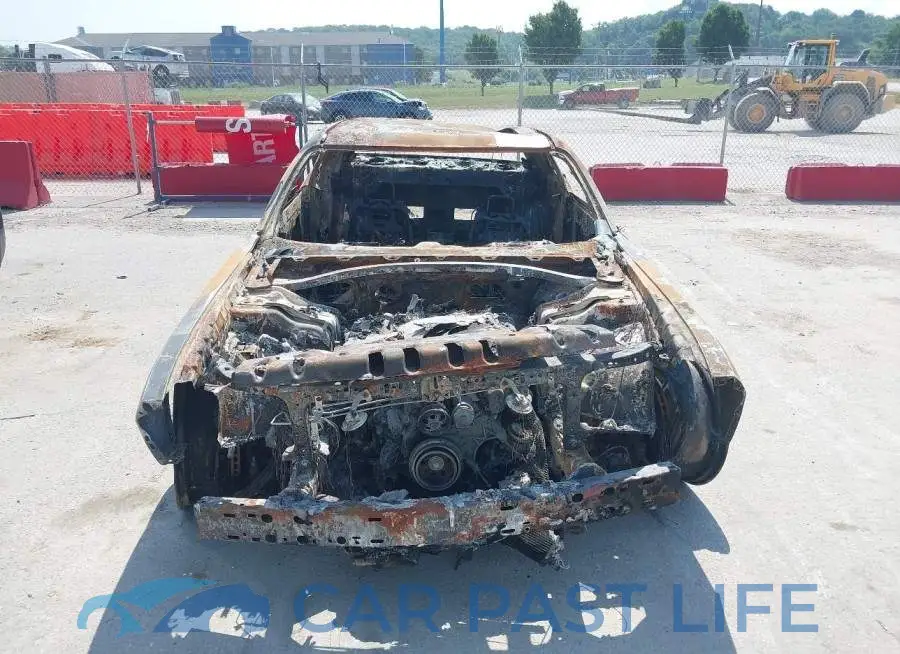 2C3CDZFJ8NH165078# 11