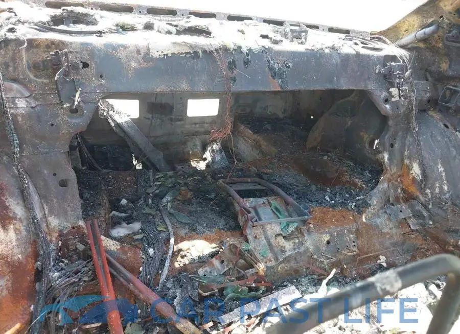 2C3CDZFJ8NH165078# 8