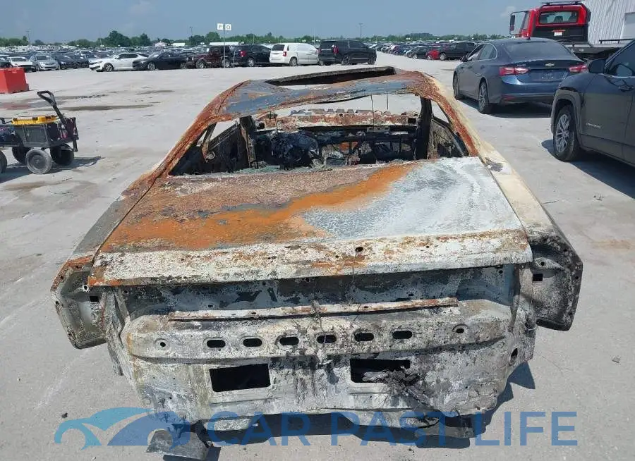 2C3CDZFJ8NH165078# 13