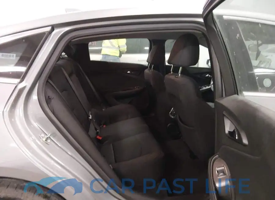 1G1ZD5ST7PF163891# 8
