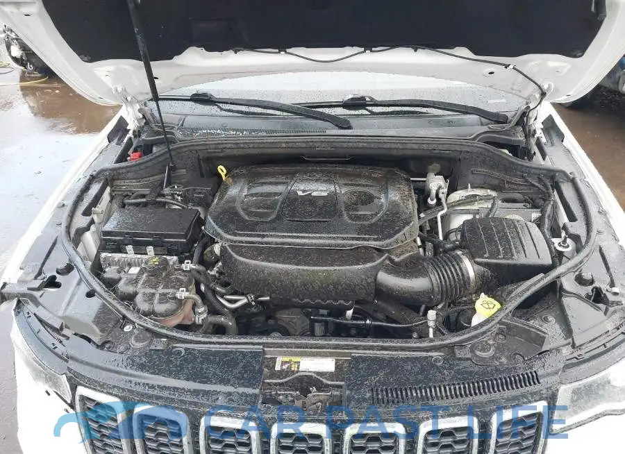 1C4RJFBG2JC499532# 10