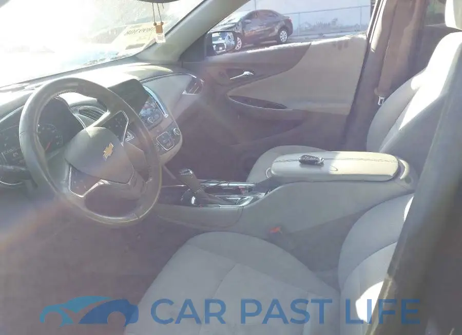 1G1ZD5ST9JF140572# 17