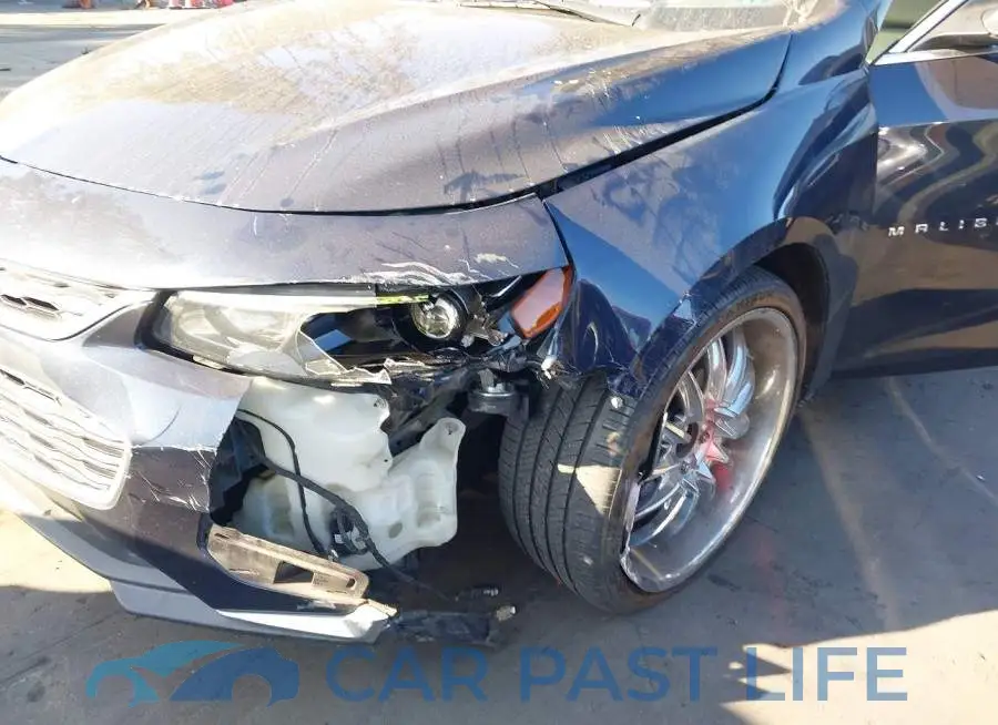 1G1ZD5ST9JF140572# 6