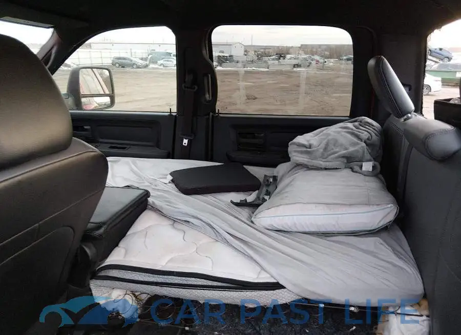 3C7WRTCL1RG110736# 13