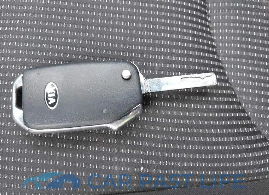 3KPF24AD6KE095641# 11