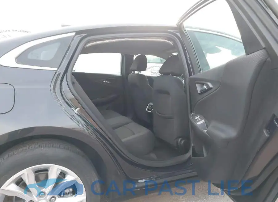 1G1ZD5ST4PF216420# 8