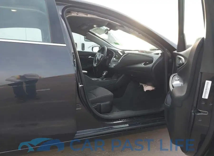 1G1ZD5ST4PF216420# 5