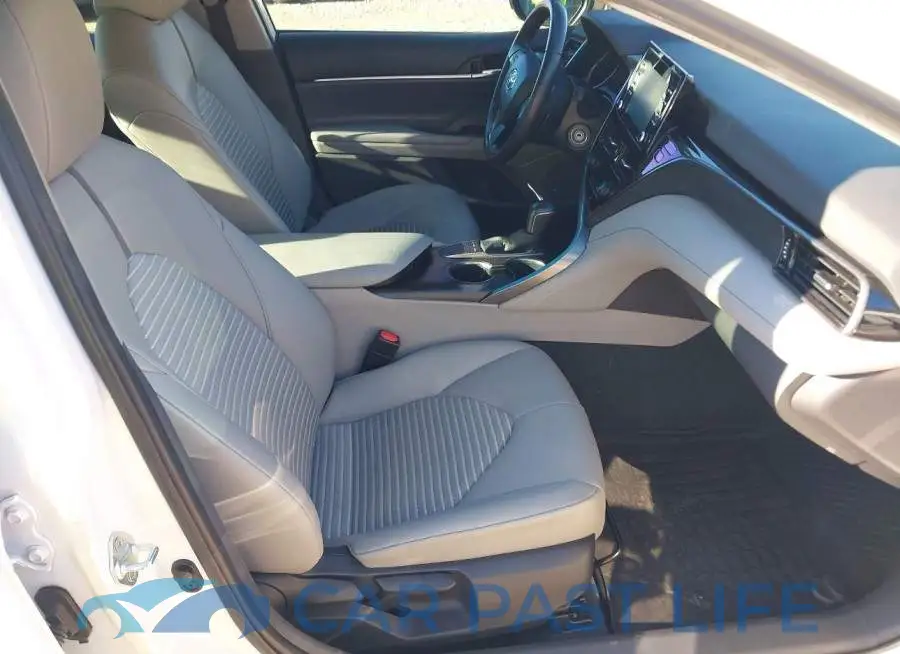 4T1G11AK5NU641805# 5