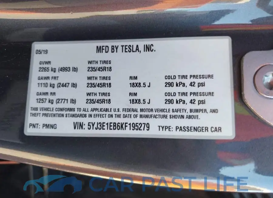 5YJ3E1EB6KF195279# 9