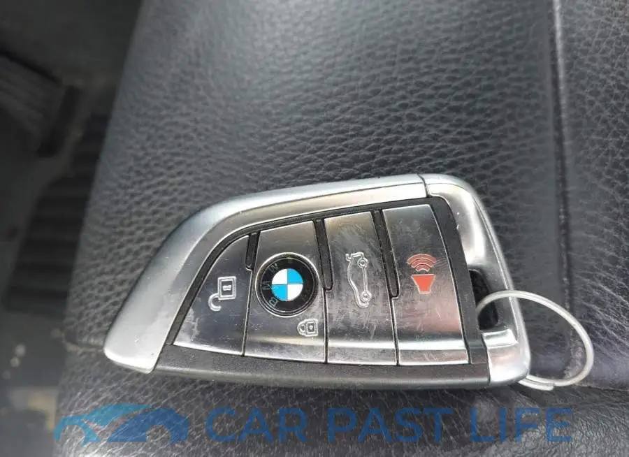 5UXKS4C51J0Y20783# 11