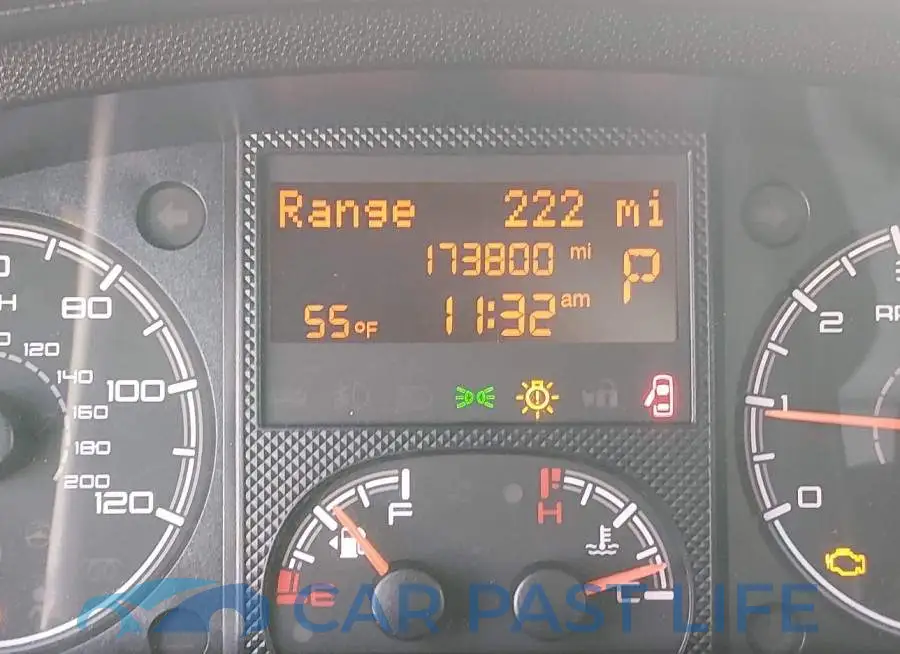 3C6TRVAG5JE150388# 15