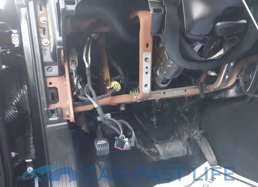 2C3CDZJG1NH124951# 13