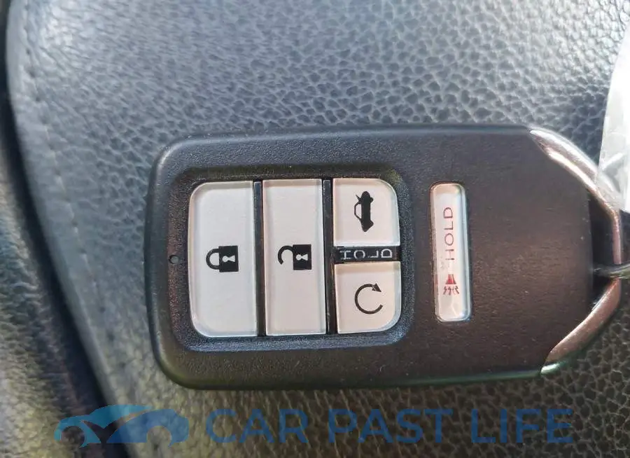 2HGFC4B84LH300086# 11