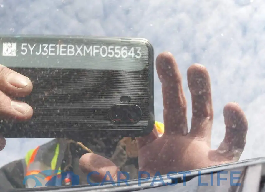 5YJ3E1EBXMF055643# 9